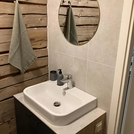 Loghouse By The * Viljandi (Viljandimaa)