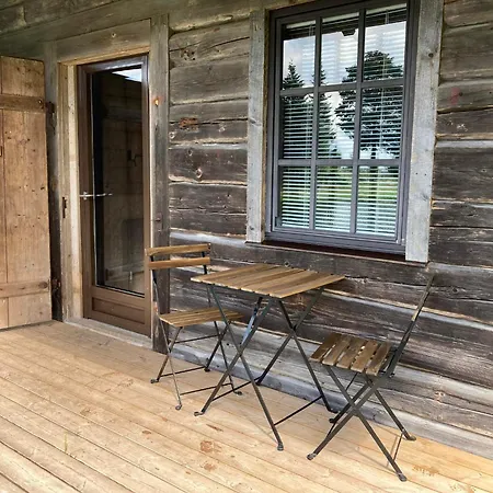 Loghouse By The * Viljandi (Viljandimaa)