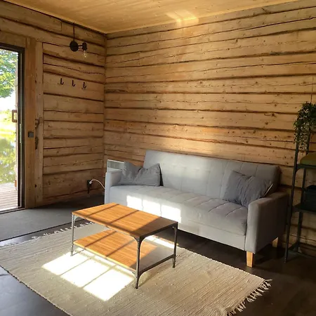 Loghouse By The شقة